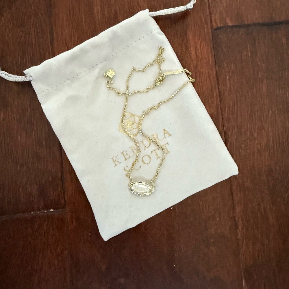 Kendra Scott Gold Pendant Necklace with Mother of Pearl